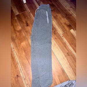 American Eagle joggers